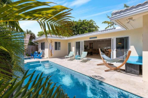 Walking distance to the beach 3Br House with 1